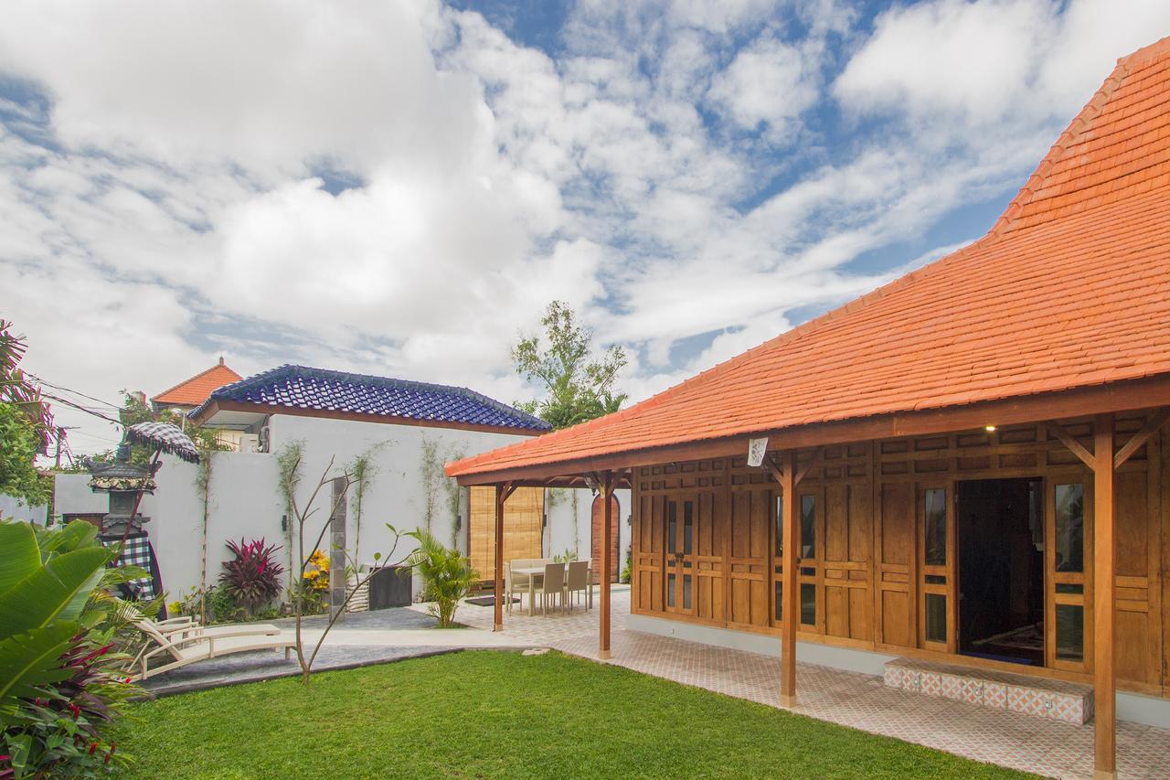 Villa Joglo Jagat Seminyak Esterno foto