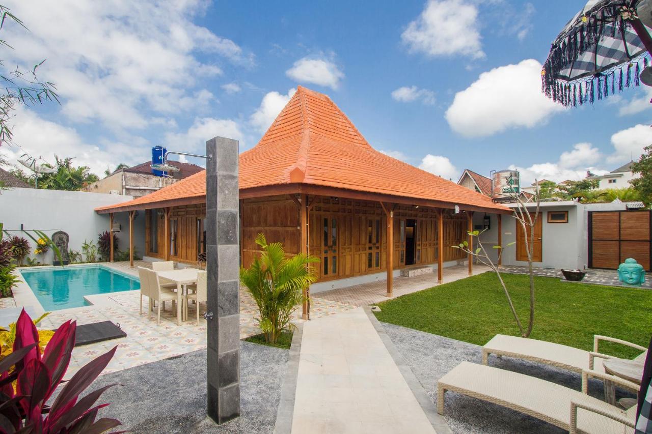 Villa Joglo Jagat Seminyak Esterno foto